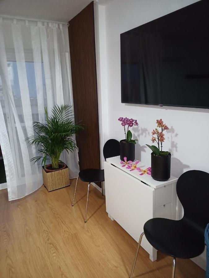 Sweet Home Benalmadena, Estudio Con Vistas Al Mar Y Excelente Conexion Wifi, Para No Fumadores, Con Piscinas, Sea Views, With Swimming Pools, Completely Renovated, Ideal For Older People, Bright With Morning Sun, No Smoking Dış mekan fotoğraf